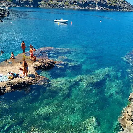 Dammuso Pantelleria - Fiori D'ossidiana *